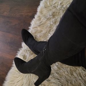 Suede boots